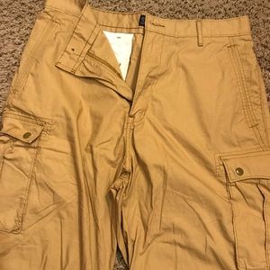 Men’s NWOT Levi’s khaki cargo shorts sz 34